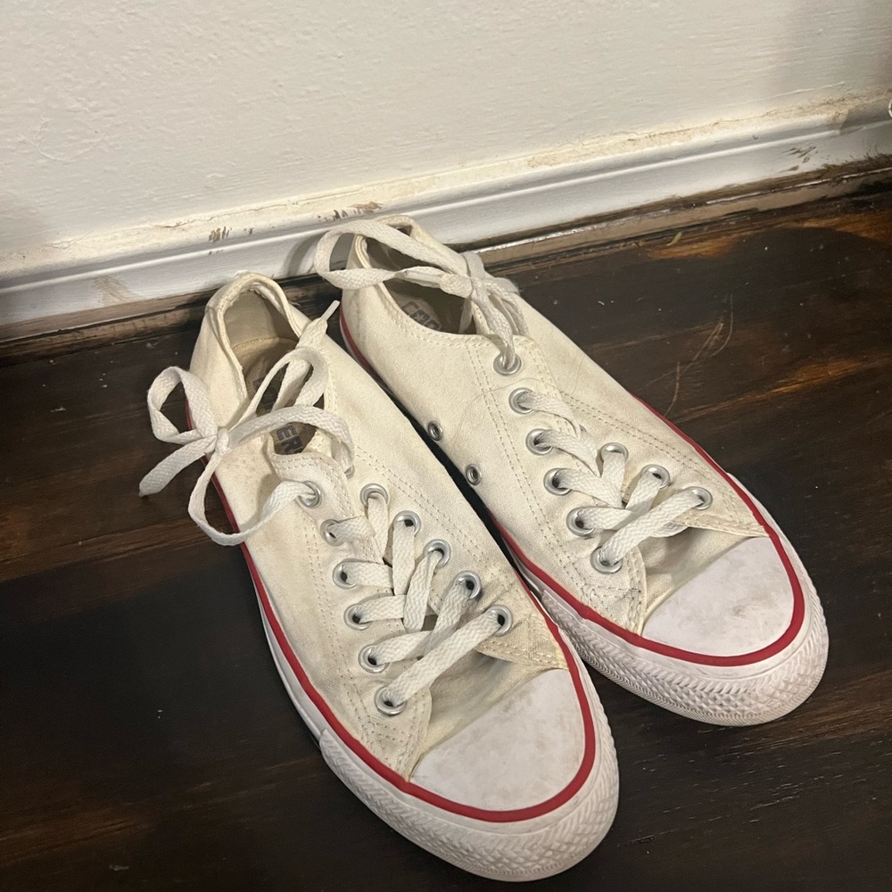 White converse womens 8, mens 6